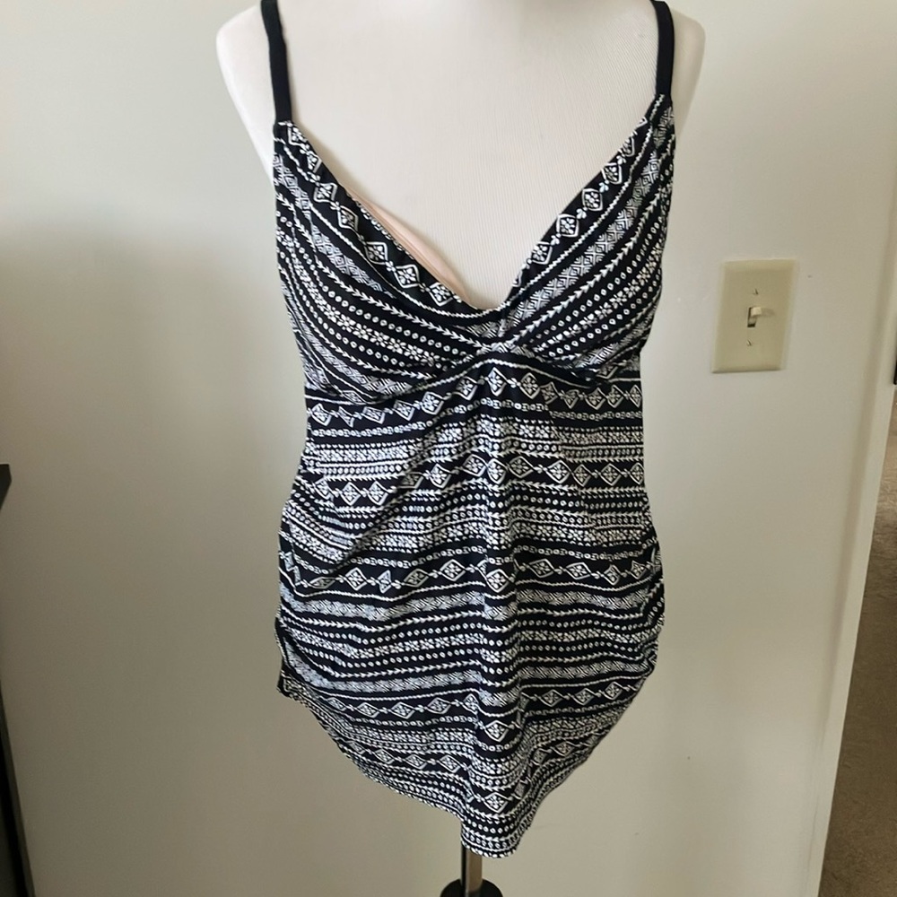 Isabel Maternity by Ingrid & Isabel Black and White Swim Dress